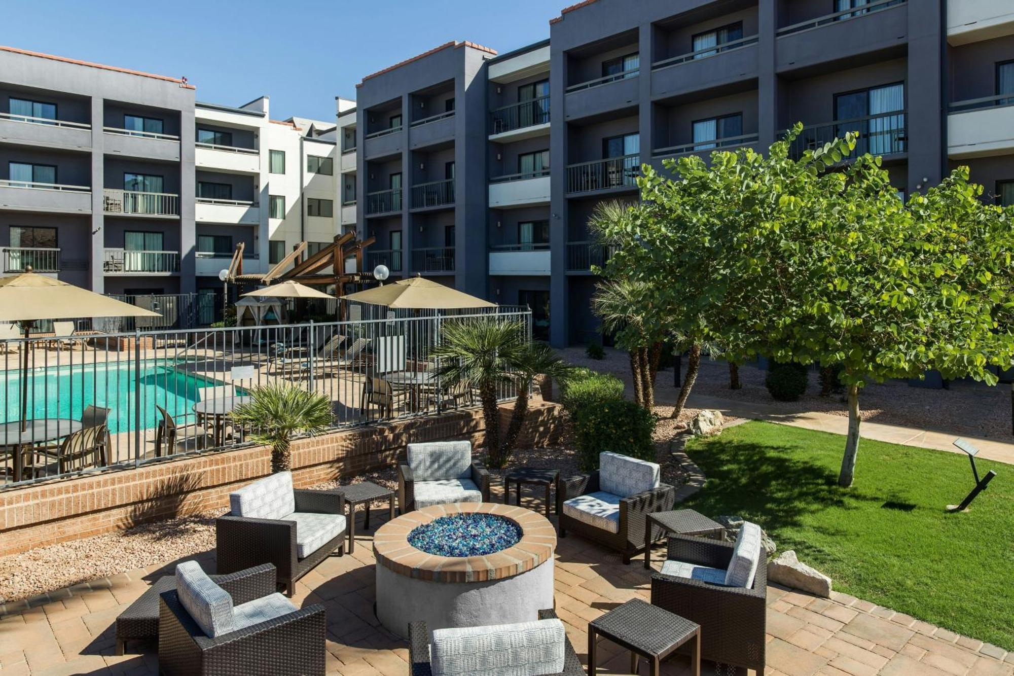 Courtyard By Marriott Phoenix Airport Dış mekan fotoğraf