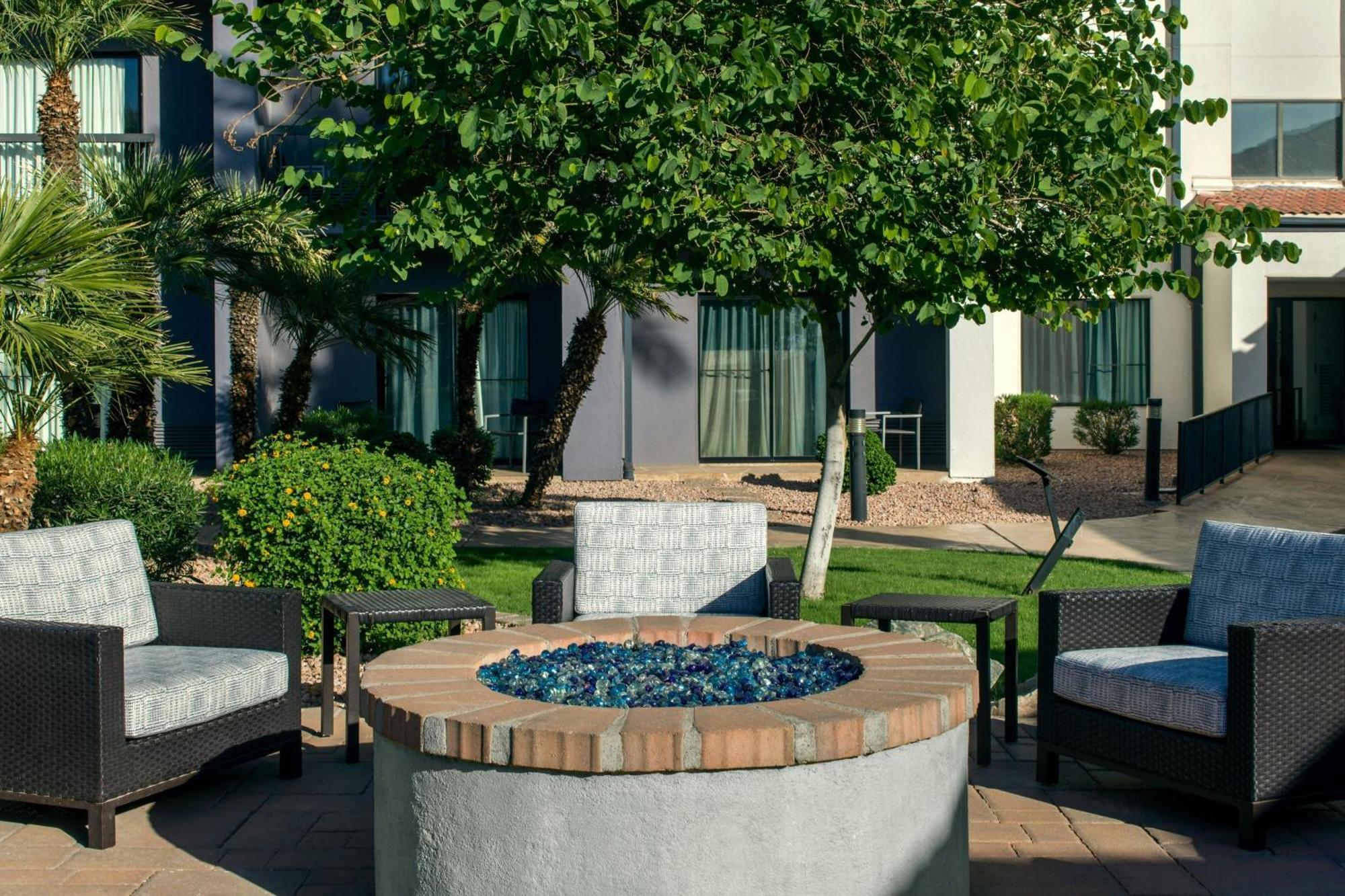 Courtyard By Marriott Phoenix Airport Dış mekan fotoğraf